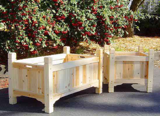 These cedar wood planters